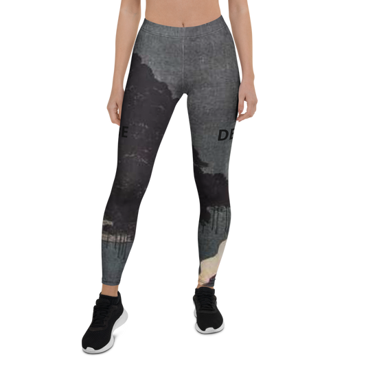 BabeDept high-waisted printed leggings on model posing – grayscale abstract design